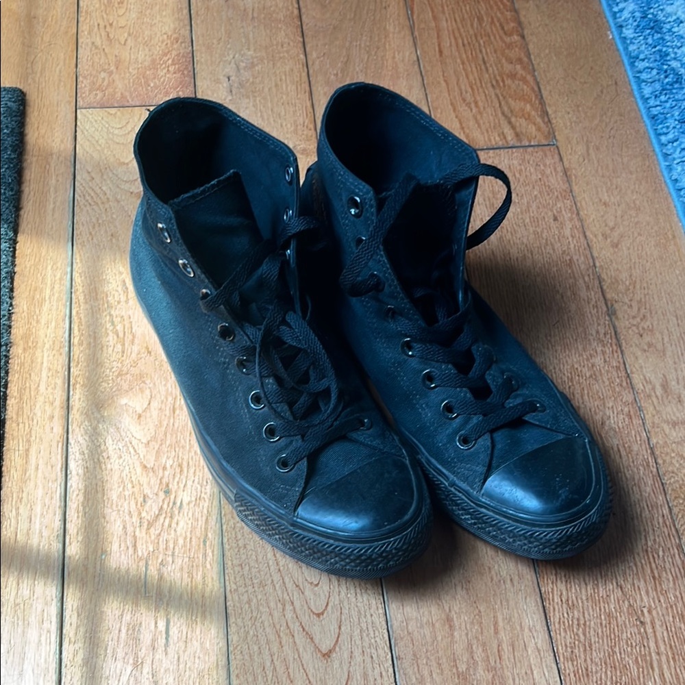 Converse Mono Black High-Top Sneakers men’s 9.5 women’s 11.5